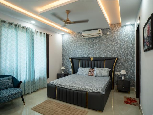 Resale | 3 BHK + Servant Room 2600 Sq.Ft. Independent House in Sector 135