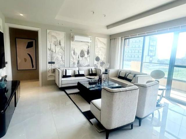 Resale | 3 BHK + Servant Room 2660 Sq.Ft. Apartment in Aerocity
