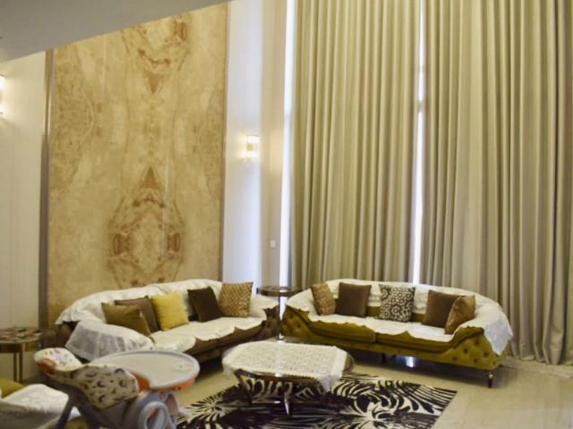 Resale | 3 BHK + Servant Room 2660 Sq.Ft. Apartment in DLF Hamilton Court