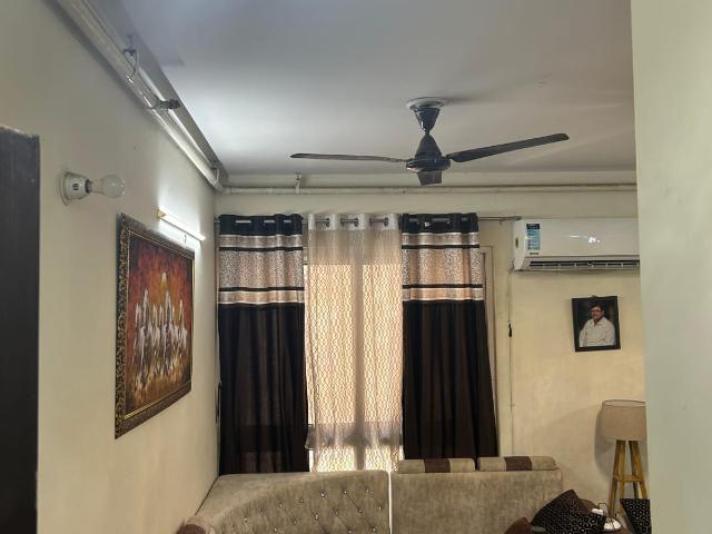 Resale | 3 BHK + Servant Room 2700 Sq.Ft. Villa in Crossing Republik