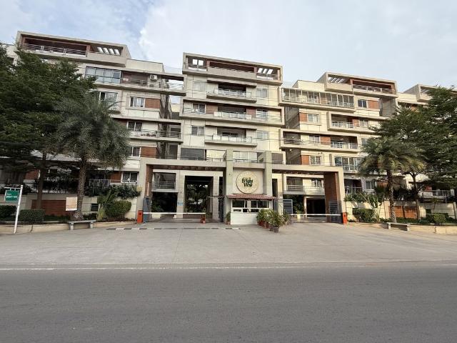 Resale | 3 BHK + Servant Room 2740 Sq.Ft. Apartment in Om Sree Patels Bright View