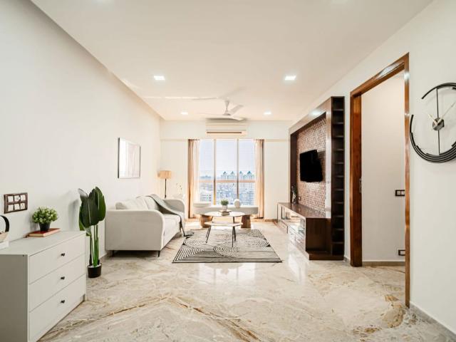 Resale | 3 BHK + Servant Room 2775 Sq.Ft. Apartment in Lake Front Solitaire