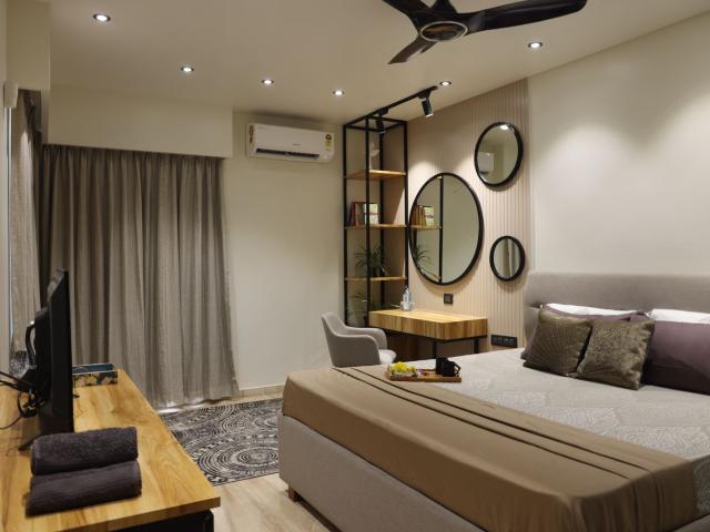 Resale | 3 BHK + Servant Room 2800 Sq.Ft. Apartment in Zen Elite