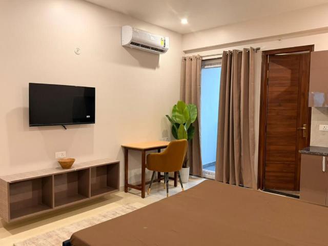 Resale | 3 BHK + Servant Room 2906 Sq.Ft. Apartment in Sahara Grace Gurgaon