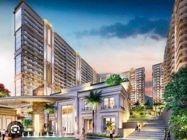 Resale | 3 BHK + Servant Room 2950 Sq.Ft. Apartment in Sector 67