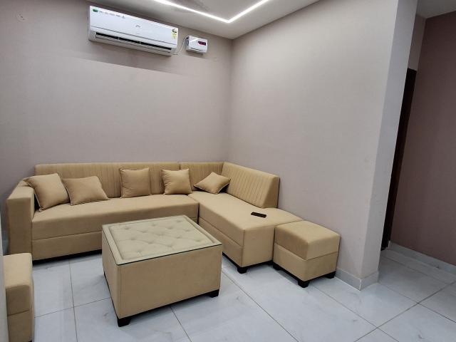 Resale | 3 BHK + Servant Room 2985 Sq.Ft. Apartment in Mahindra Luminare