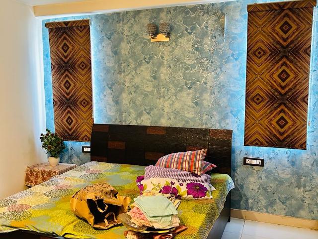 Resale | 3 BHK + Servant Room 2013 Sq.Ft. Apartment in Unitech The Close North