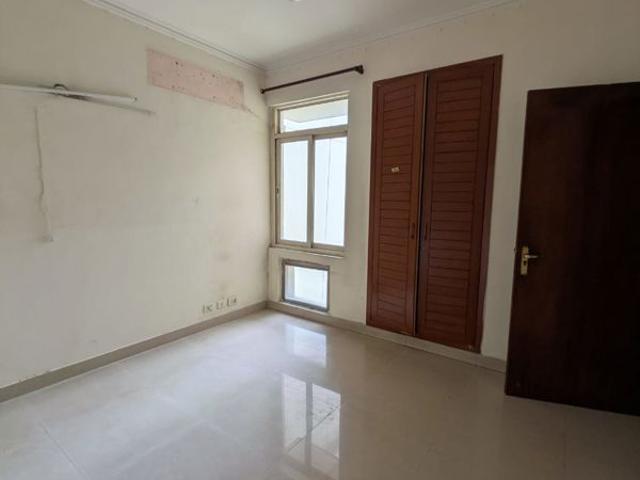 Resale | 3 BHK + Servant Room 2020 Sq.Ft. Apartment in JMD Gardens