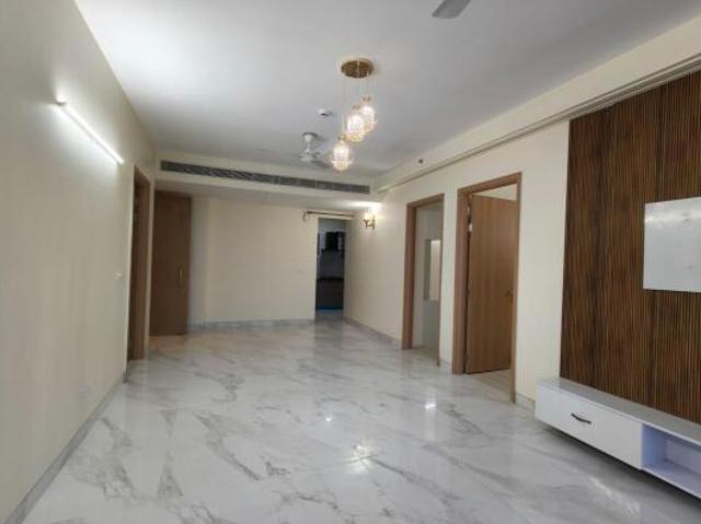 Resale | 3 BHK + Servant Room 2040 Sq.Ft. Apartment in M3M Heights