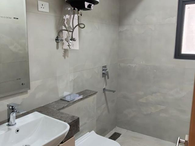 Resale | 3 BHK + Servant Room 2040 Sq.Ft. Apartment in M3M Sky City