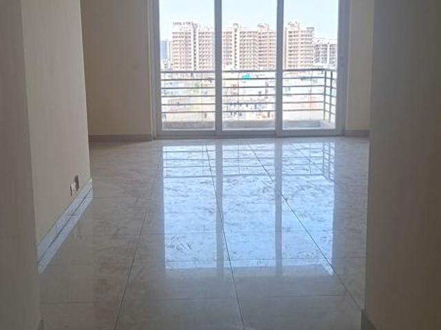 Resale | 3 BHK + Servant Room 2042 Sq.Ft. Apartment in Mahindra Aura