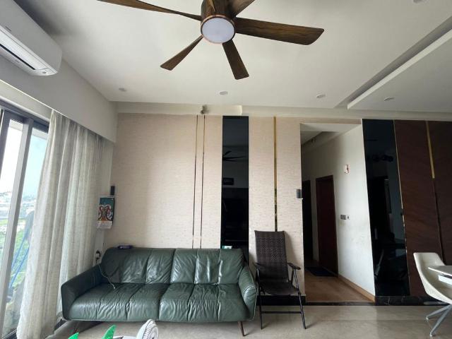 Resale | 3 BHK + Servant Room 2046 Sq.Ft. Apartment in G Corp Residency