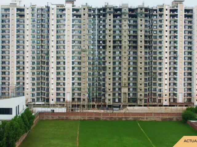 Resale | 3 BHK + Servant Room 2050 Sq.Ft. Apartment in Aerocity