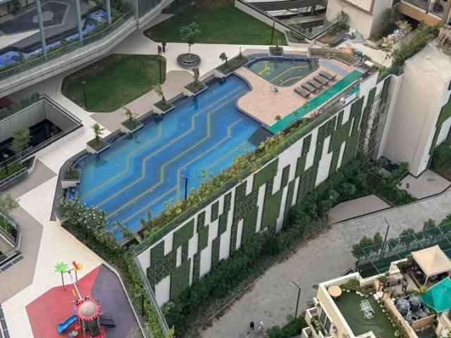 Resale | 3 BHK + Servant Room 2054 Sq.Ft. Apartment in M3M Sky City