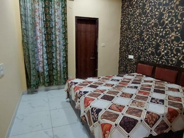 Resale | 3 BHK + Servant Room 2067 Sq.Ft. Apartment in Unitech The Close North