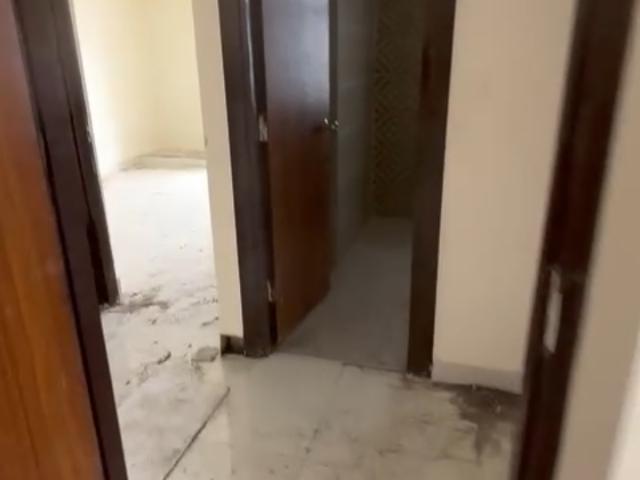 Resale | 3 BHK + Servant Room 2075 Sq.Ft. Apartment in VVIP Mangal