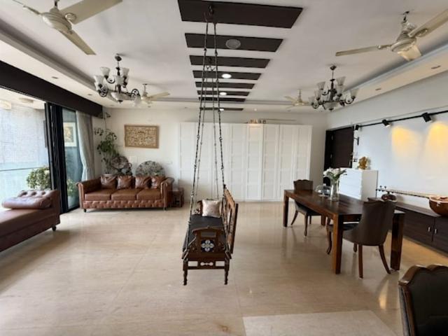 Resale | 3 BHK + Servant Room 2079 Sq.Ft. Apartment in Lodha Aria