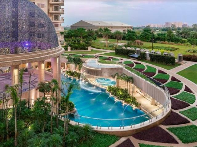 Resale | 3 BHK + Servant Room 2095 Sq.Ft. Apartment in Ace Golfshire