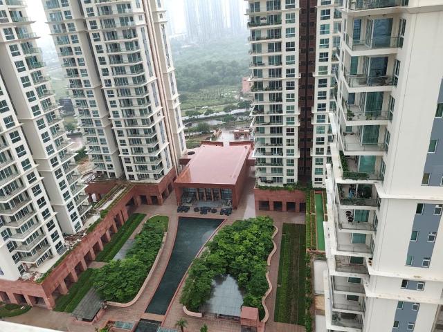 Resale | 3 BHK + Servant Room 2095 Sq.Ft. Apartment in Conscient Hines Elevate