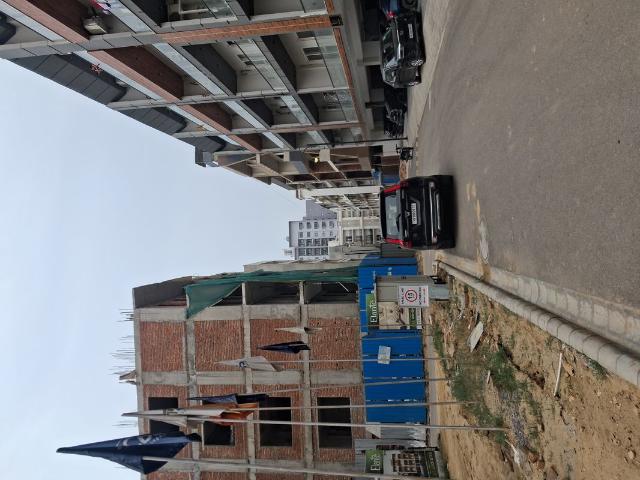 Resale | 3 BHK + Servant Room 2100 Sq.Ft. Apartment in Sector 62