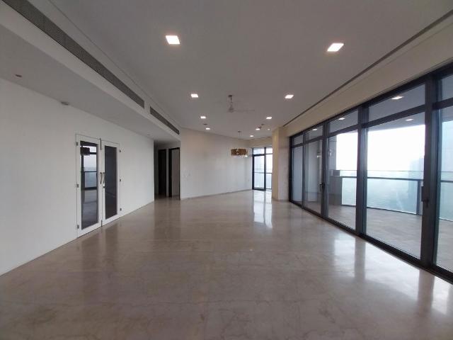 Resale | 3 BHK + Servant Room 2130 Sq.Ft. Apartment in Omkar 1973
