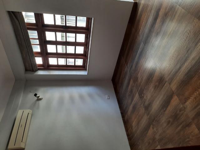 Resale | 3 BHK + Servant Room 2150 Sq.Ft. Apartment in Mantralaya