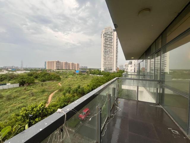 Resale | 3 BHK + Servant Room 2164 Sq.Ft. Apartment in Ireo The Grand Arch