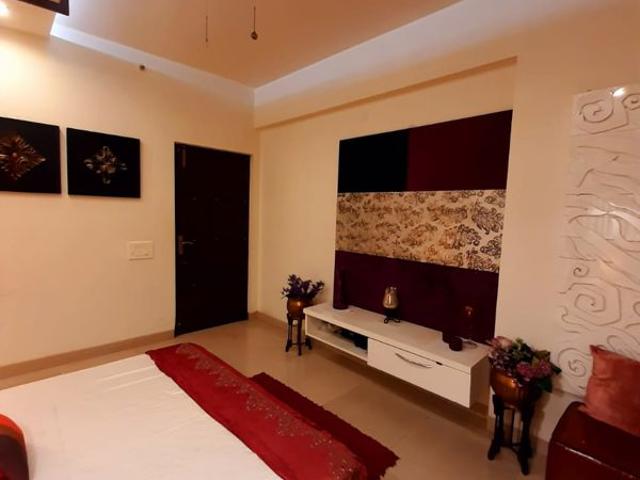 Resale | 3 BHK + Servant Room 2184 Sq.Ft. Apartment in Puri Pranayam