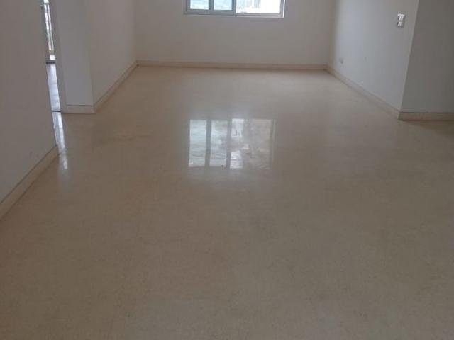 Resale | 3 BHK + Servant Room 2200 Sq.Ft. Apartment in Emaar The Palm Drive Palm Studios