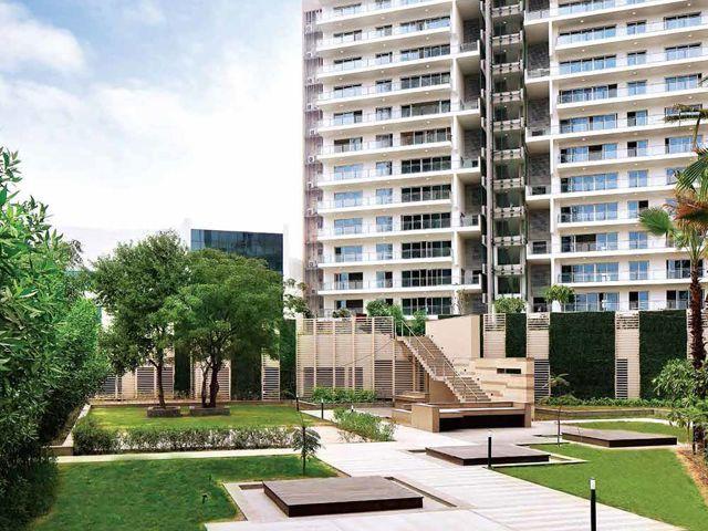 Resale | 3 BHK + Servant Room 2215 Sq.Ft. Apartment in Tata Gurgaon Gateway