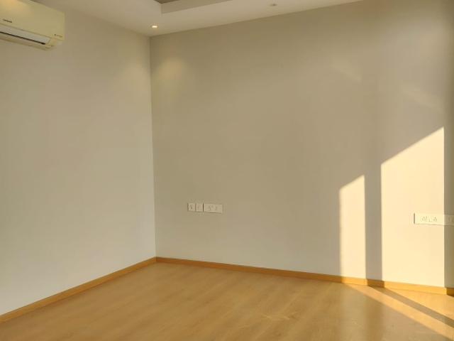 Resale | 3 BHK + Servant Room 2217 Sq.Ft. Apartment in Tata La Vida