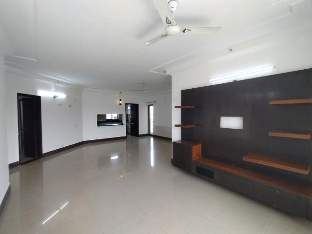 Resale | 3 BHK + Servant Room 2250 Sq.Ft. Apartment in BPTP Freedom Park Life