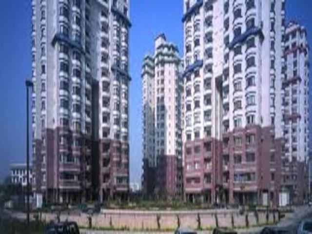 Resale | 3 BHK + Servant Room 2259 Sq.Ft. Apartment in Unitech Palms