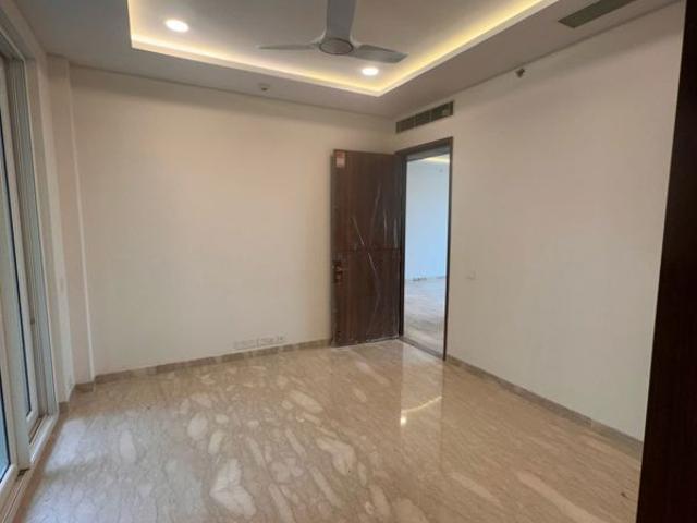 Resale | 3 BHK + Servant Room 2262 Sq.Ft. Apartment in Emaar Urban Oasis