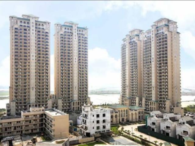 Resale | 3 BHK + Servant Room 2290 Sq.Ft. Apartment in ATS Triumph