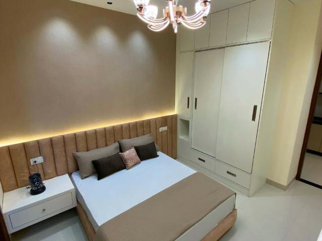 Resale | 3 BHK + Servant Room 2311 Sq.Ft. Apartment in Raheja Atlantis