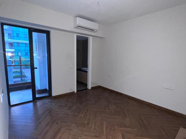 Resale | 3 BHK + Servant Room 2350 Sq.Ft. Apartment in Milan CGHS