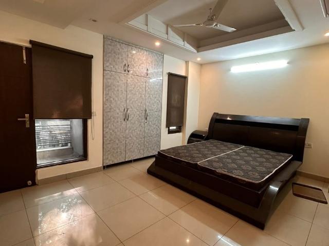 Resale | 3 BHK + Servant Room 3498 Sq.Ft. Apartment in Pioneer Araya