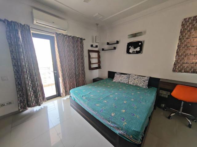 Resale | 3 BHK + Servant Room 3990 Sq.Ft. Apartment in Ireo Victory Valley