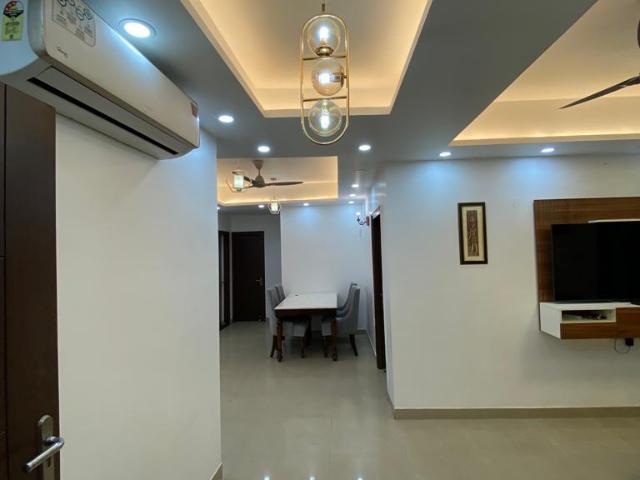 Resale | 3 BHK + Servant Room 3000 Sq.Ft. Apartment in Kalpataru Vista
