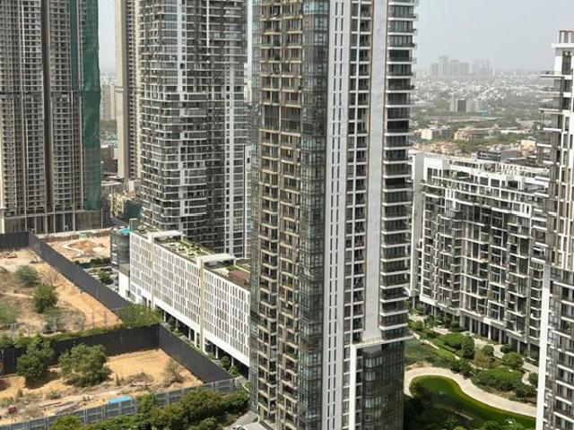 Resale | 3 BHK + Servant Room 3005 Sq.Ft. Apartment in M3M Golf Estate