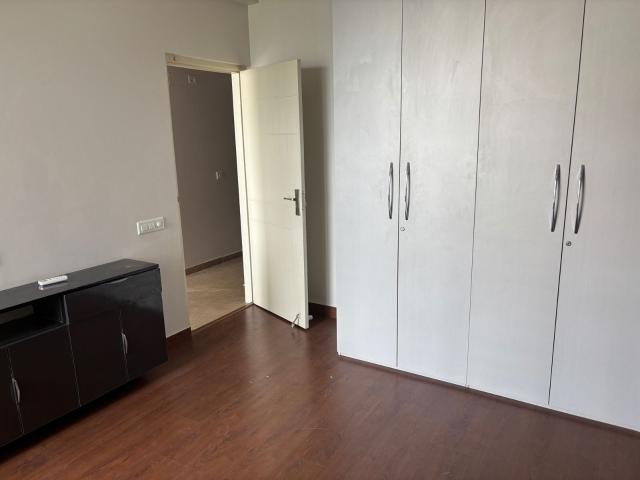 Resale | 3 BHK + Servant Room 3005 Sq.Ft. Apartment in M3M Golf Estate