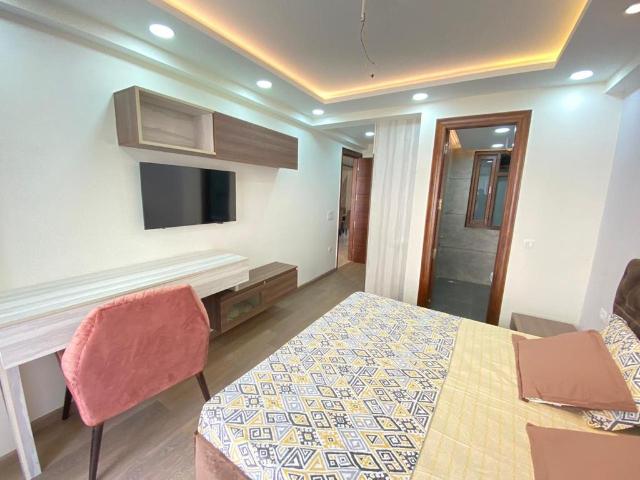 Resale | 3 BHK + Servant Room 3090 Sq.Ft. Apartment in Ambience Creacions
