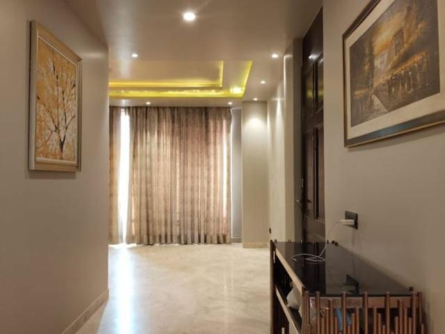 Resale | 3 BHK + Servant Room 418 Sq.Ft. Apartment in Ansal Sushant Apartments