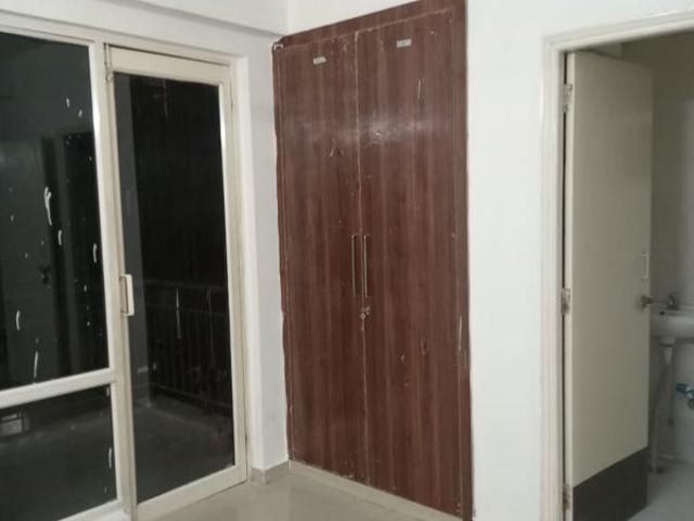 Resale | 3 BHK + Study Room 745 Sq.Ft. Apartment in Sector 102