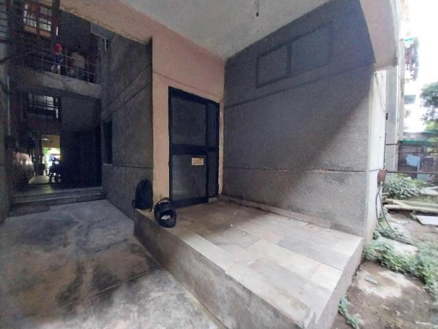 Resale | 3 BHK + Study Room 854 Sq.Ft. Apartment in Proview Laboni