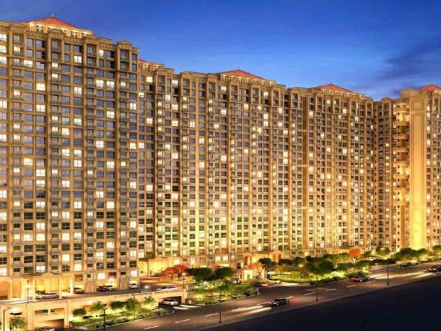 Resale | 3 BHK + Study Room 991 Sq.Ft. Apartment in Adani Ten BKC