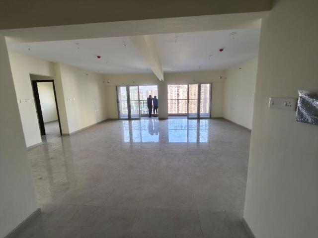 Resale | 3 BHK + Study Room 1090 Sq.Ft. Apartment in Kundan The Peak