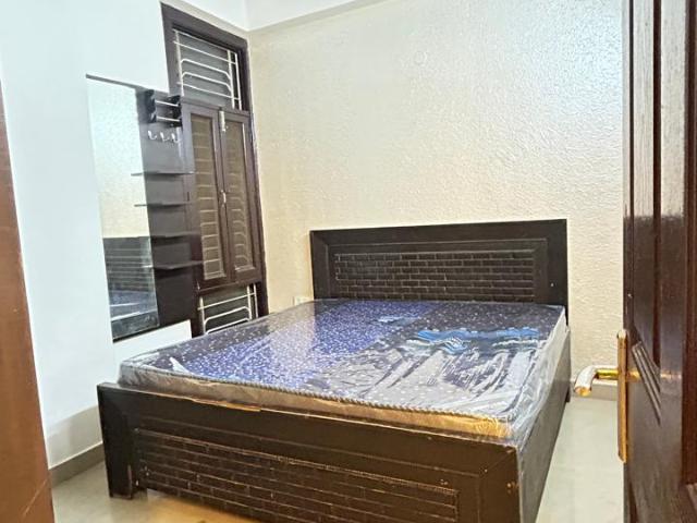 Resale | 3 BHK + Study Room 1265 Sq.Ft. Apartment in Amrapali Royal