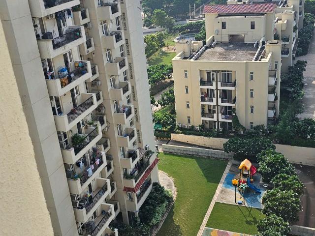 Resale | 3 BHK + Study Room 1310 Sq.Ft. Apartment in Emaar Emerald Estate